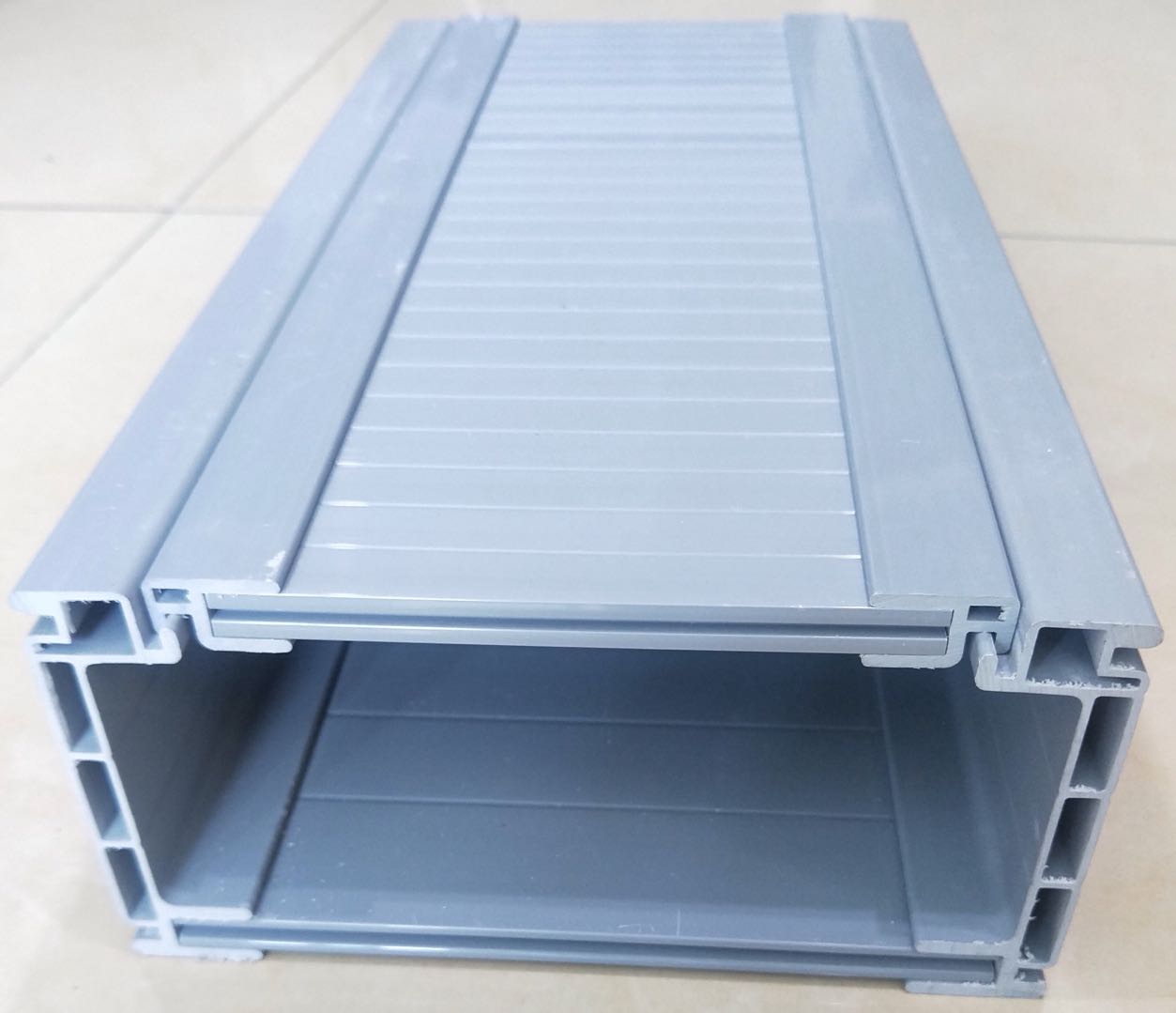 高分子合金電纜橋架 定義、優(yōu)勢與應(yīng)用前景